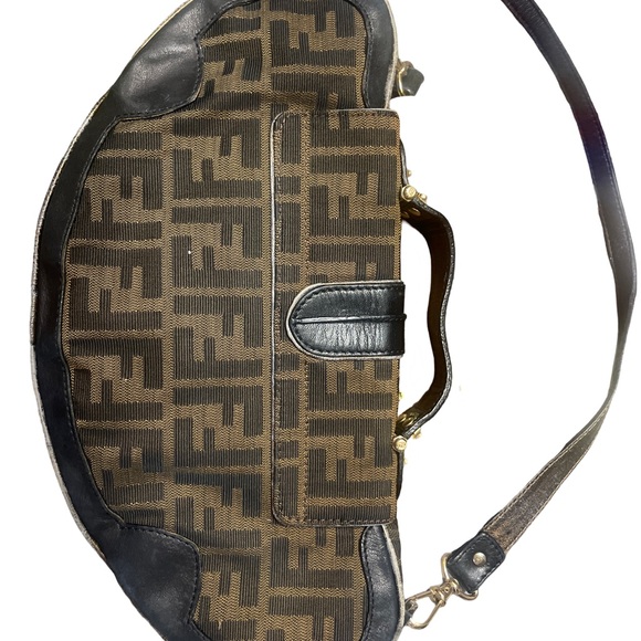 AUTHENTIC VINTAGE FENDI CLUTCH/CROSSBODY - Picture 4 of 5